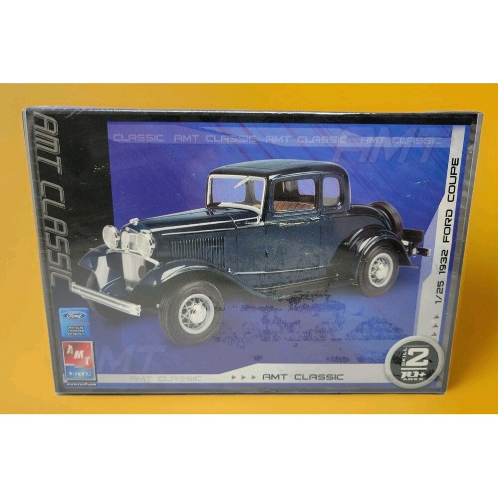 AMT ERTL 1932 Classic Ford Coupe Model Kit  1:25  #38280  NEW Sealed Skill 2